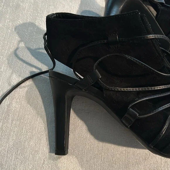 Franco Sarto Women’s ‘Quinera’ Peep Toe Sandal Bow Tied Shoes Size 7.5 - Picture 3 of 12